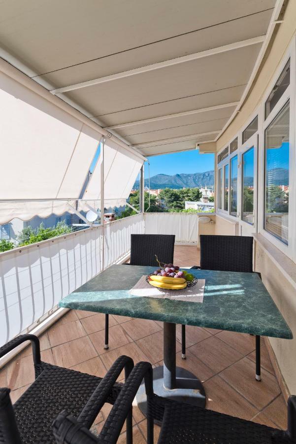 Apartment Marina Примоштен Экстерьер фото